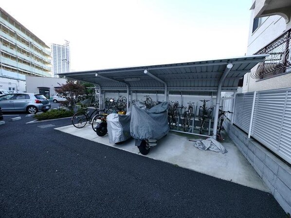 アン・ボルヌの物件内観写真